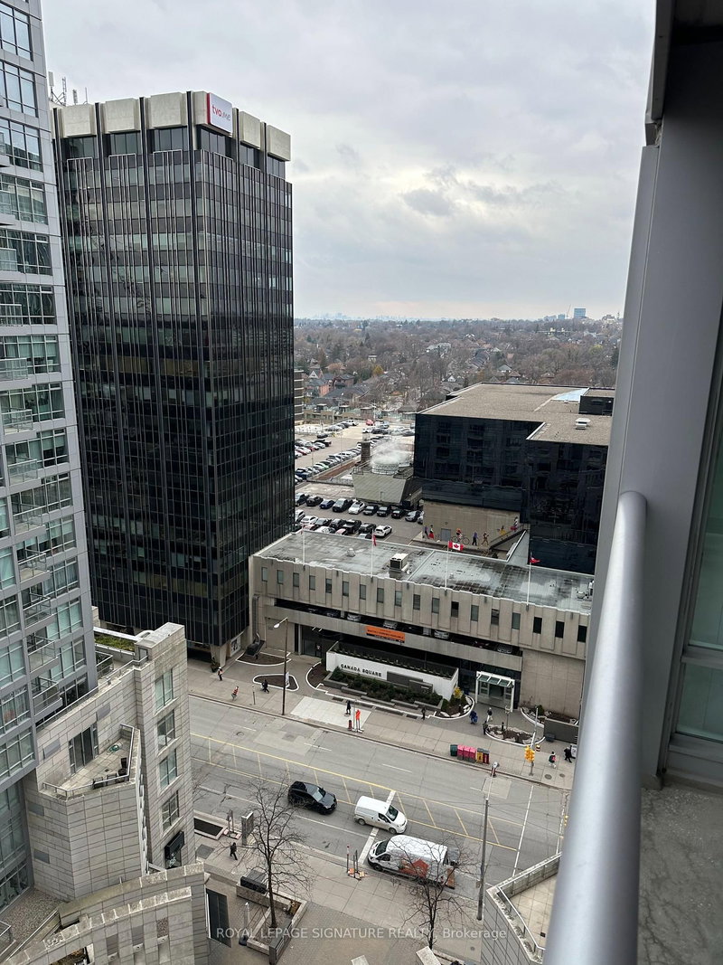 2191 Yonge St photo 2