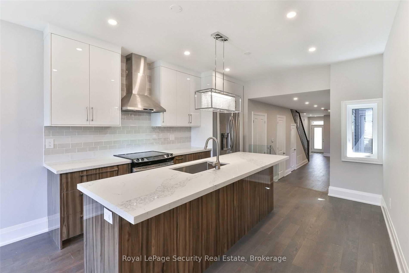 Main/ 2nd-136 Markham St, Toronto, view 13