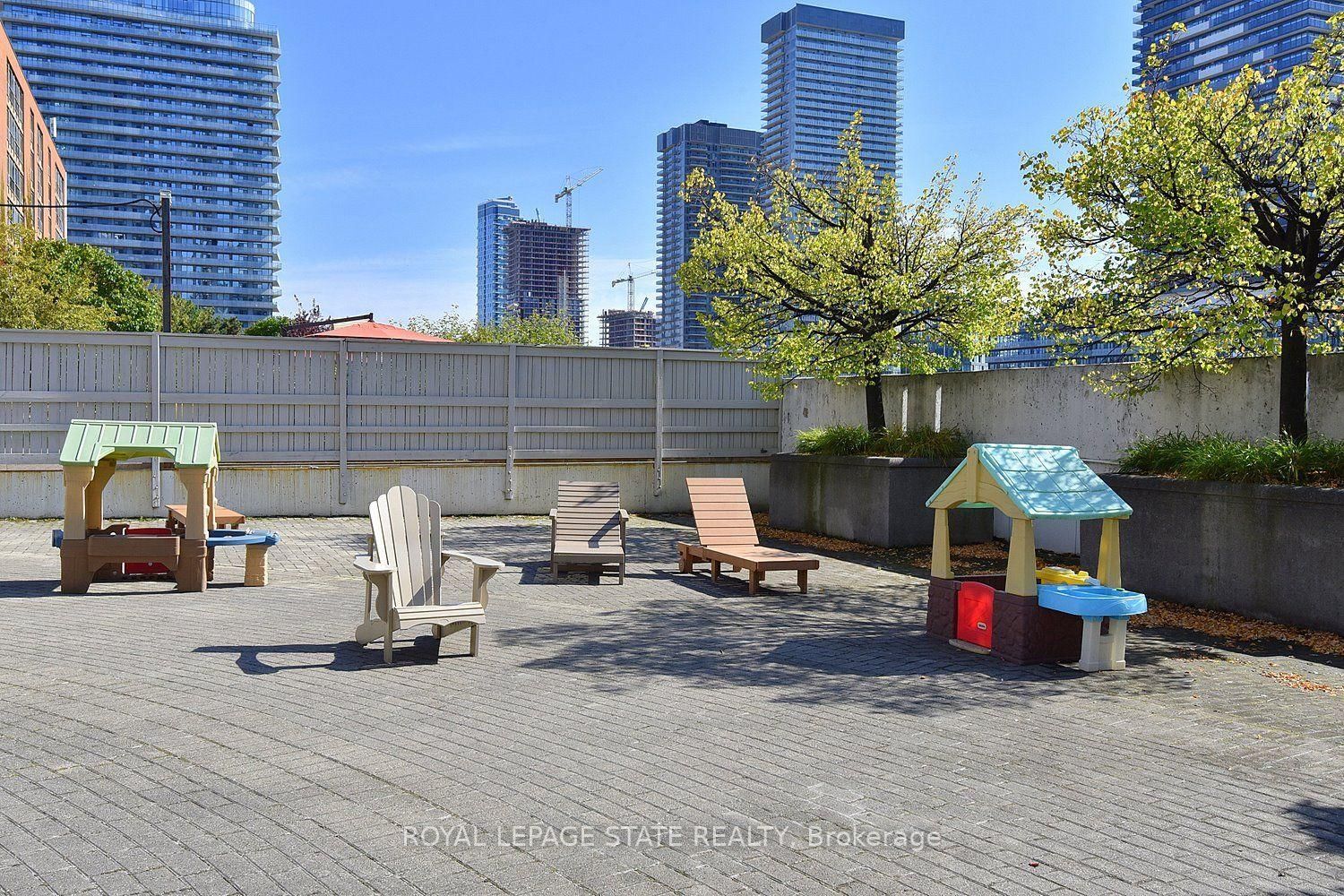 25 The Esplanade • #1611 • Toronto, ON photo 39
