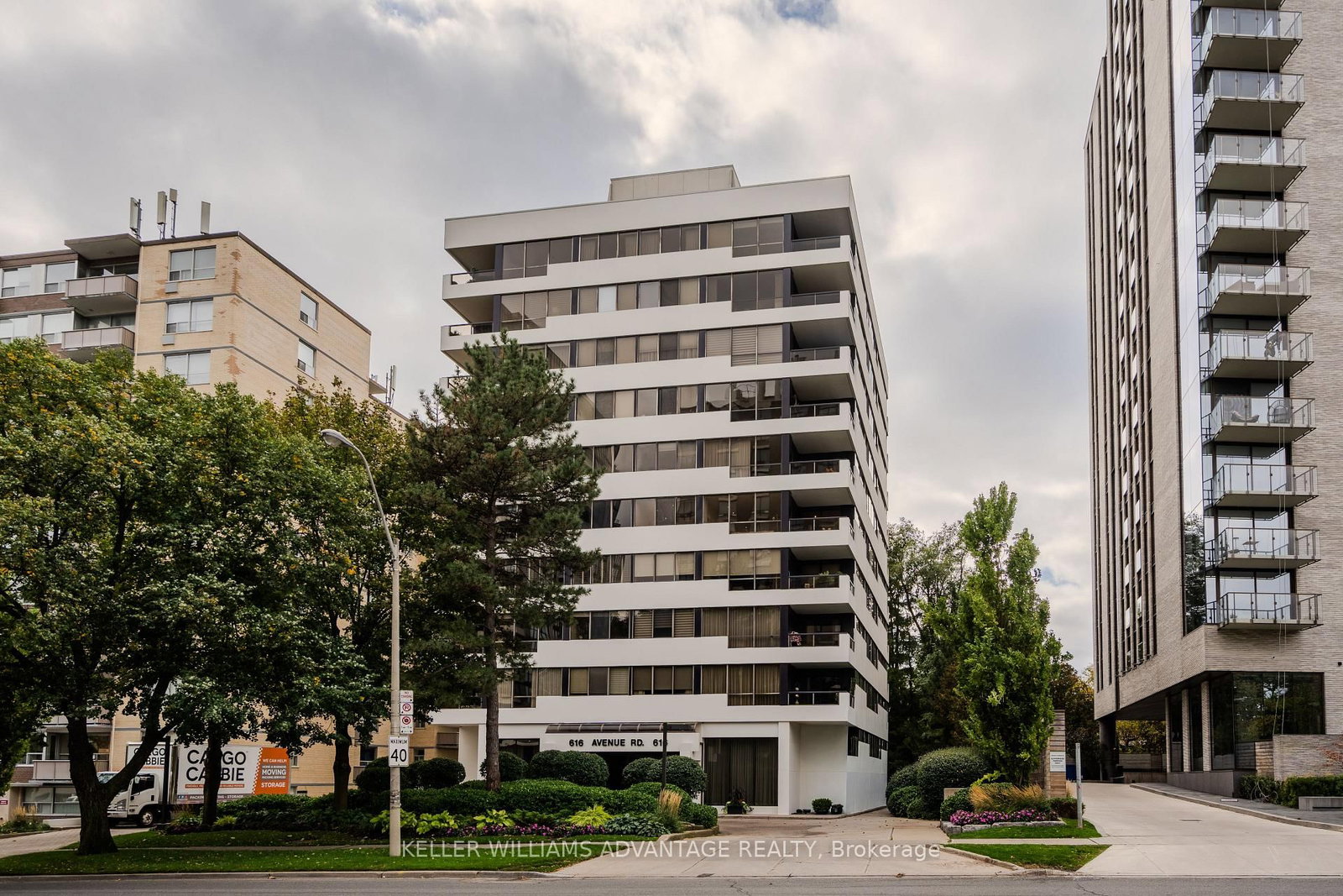 616 Avenue Road, Unit 401