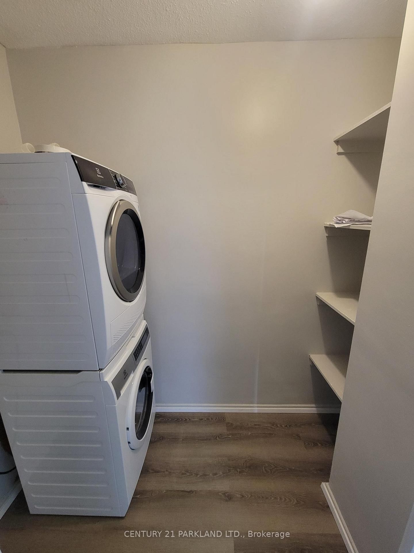 #517-10 Edgecliffe Gfwy, Toronto, view 8