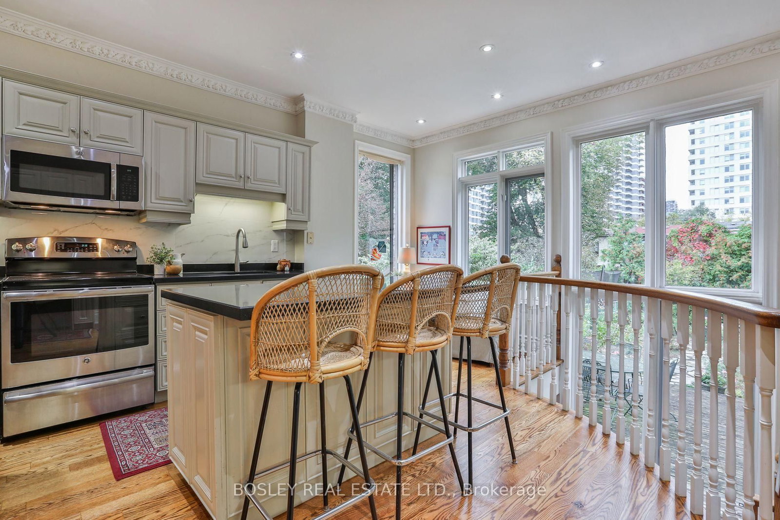 128 Hillsdale Avenue E • Toronto, ON photo 12