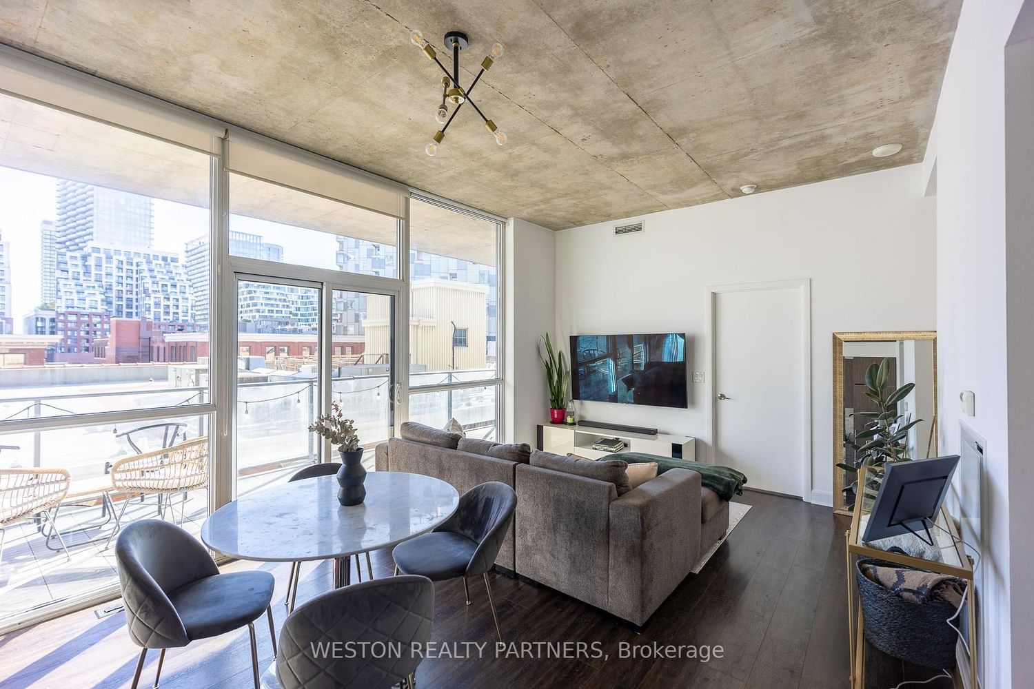 478 King Street W • #514 • Toronto, ON photo 11