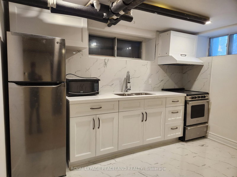 61 Madison Ave photo 1