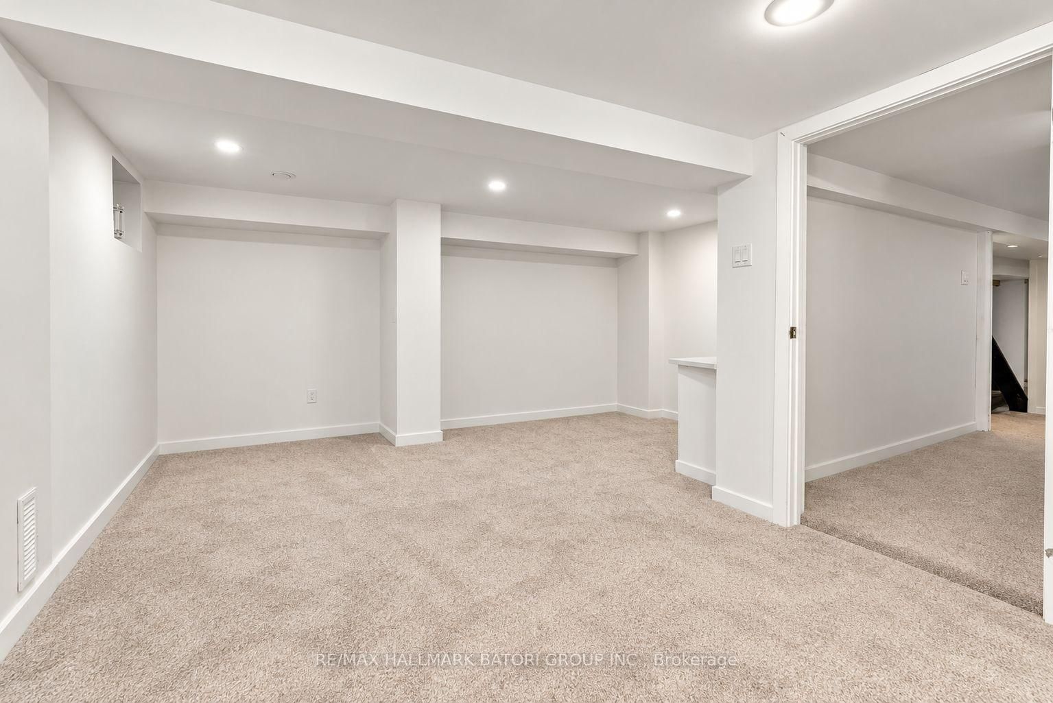 499 St Clements Avenue • Toronto, ON photo 36