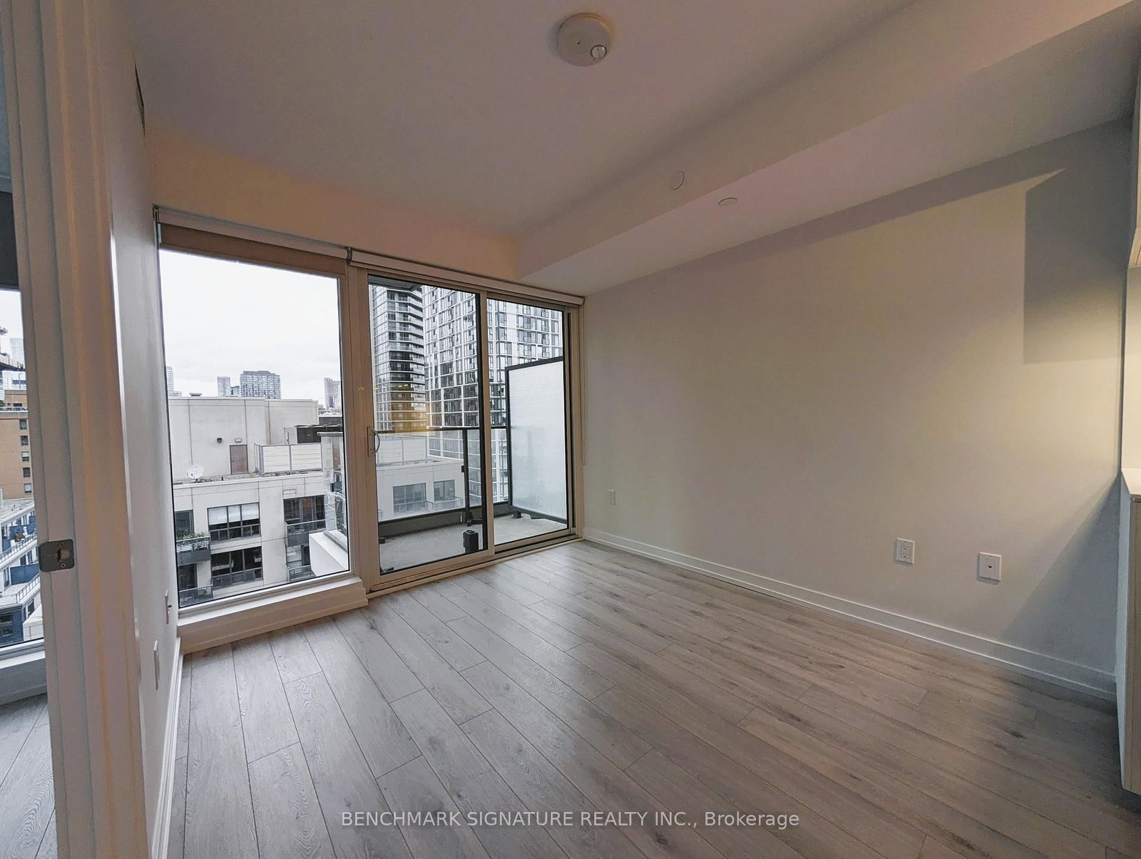 77 Shuter Street • #1812 • Toronto, ON photo 7