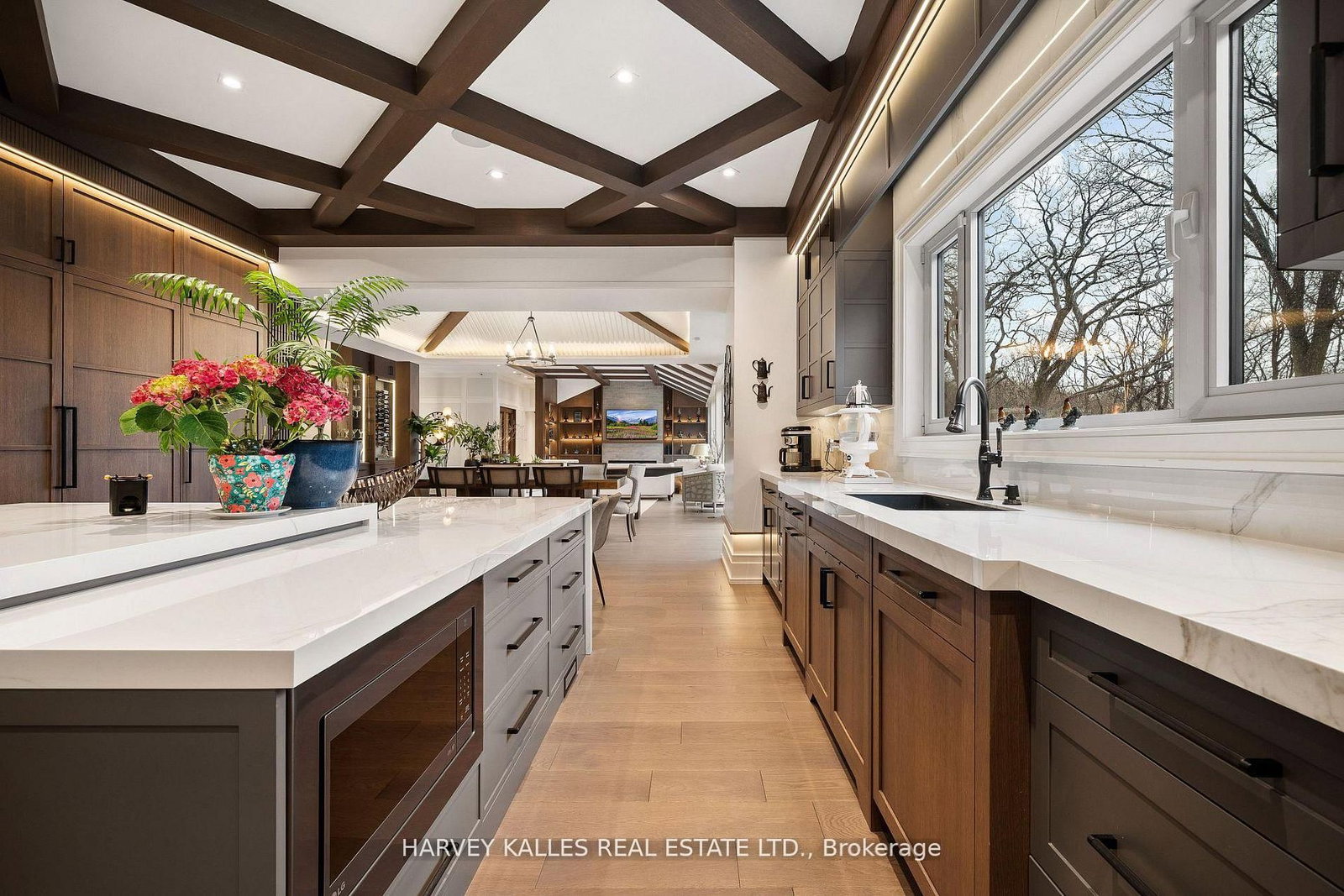 140 Sandringham Drive • Toronto, ON photo 20
