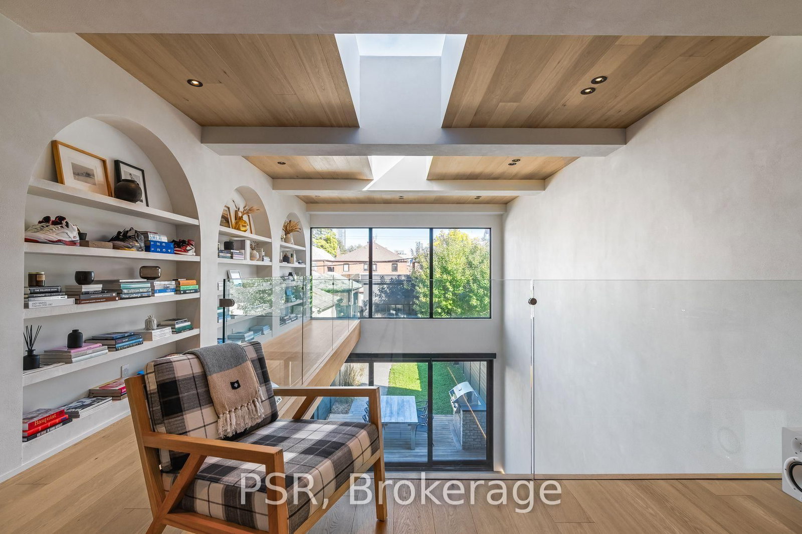 53 Palmerston Ave, Toronto, view 13
