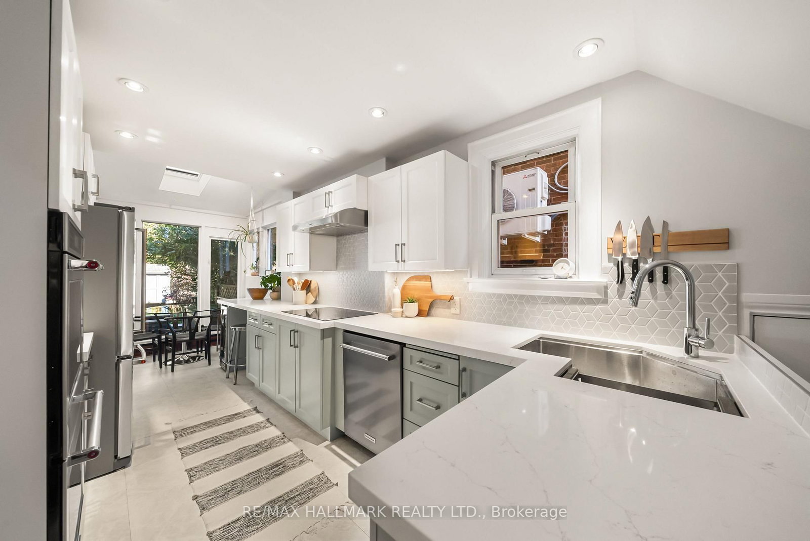 39 Thurston Road • Toronto, ON photo 10