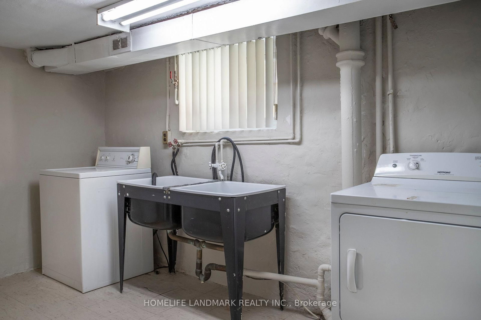 35 Dupont Street • Toronto, ON photo 41