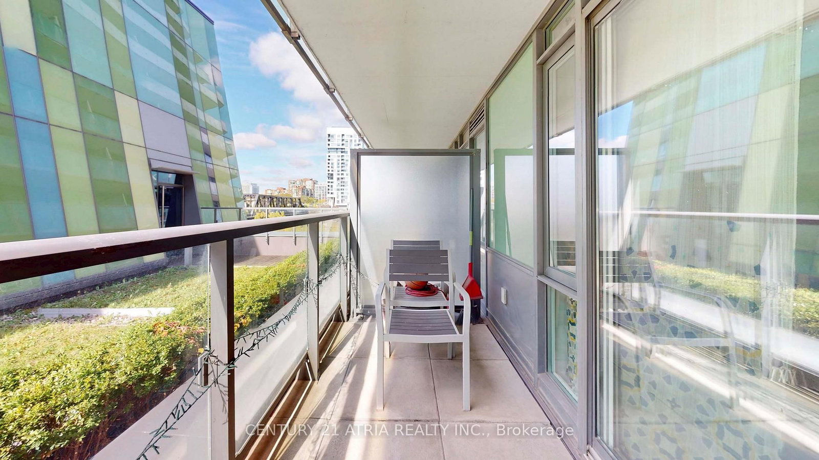 211-170 Fort York Blvd, Toronto, view 31