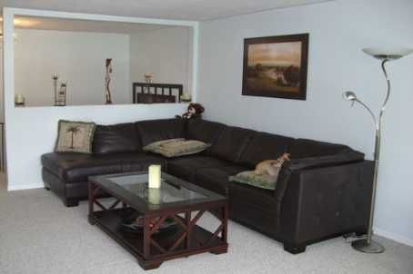 143 Silas Hill Dr, Toronto, M2J2X8 | Image 2