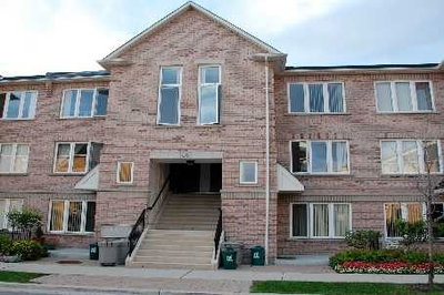 Townhouse sold at 102-60 Aerodrome Crescent, Toronto, Ontario, M4G4J1 - Thorncliffe Park - MLS: C1444148