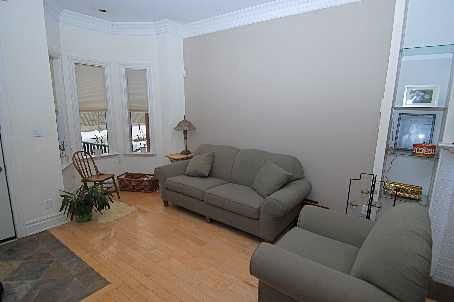 95 Walnut Ave, Toronto, M5V2S1 | Image 2