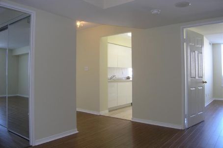 2110 - 18 Hillcrest Ave, Toronto, M2N3N5 | Image 2