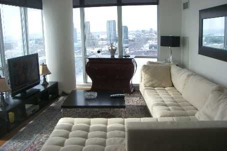 2615 - 11 Brunel Crt, Toronto, M5V3Y3 | Image 2