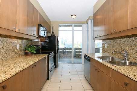 Th8 - 31 Brunel Crt S, Toronto, M5V1Y3 | Image 2