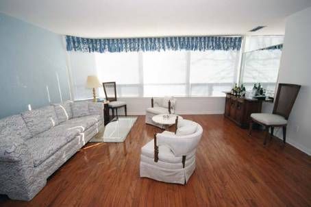102 - 1121 Steeles Ave W, Toronto, M2R3W7 | Image 3