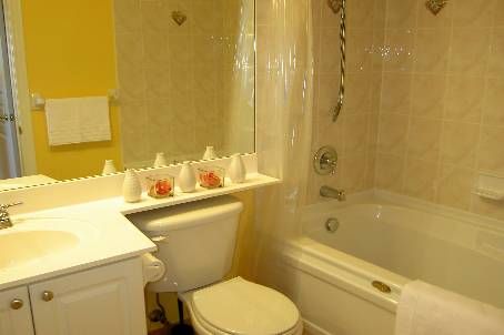 909 - 5 Northtown Way, Toronto, M2N7A1 | Image 2