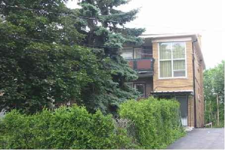 Semi-Detached House leased at 3-77 Garthdale Crescent, Toronto, Bathurst Manor, N/A - MLS: C1607758