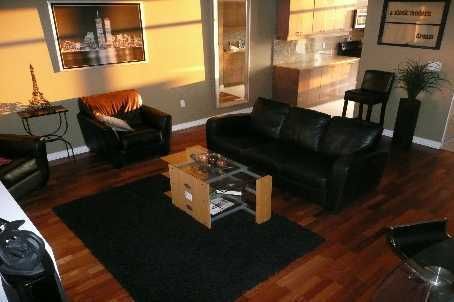 Th8 - 31 Brunel Crt, Toronto, M5V1Y3 | Image 3