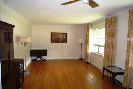 186 Mckee Ave, Toronto, M2N4C7 | Image 2