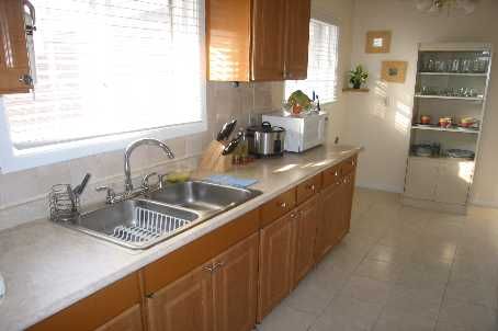 270 Roywood Dr, Toronto, M3A2E6 | Image 3