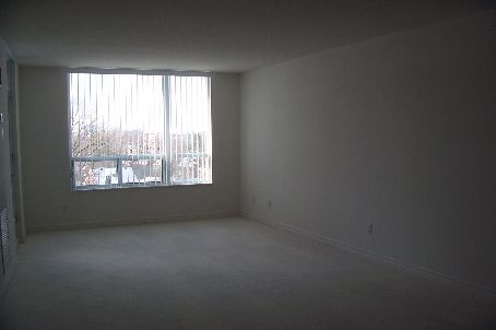 611 - 503 Beecroft Rd, Toronto, M2N0A2 | Image 2