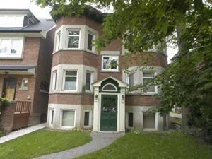 Detached House sold at 30 Pinewood Avenue, Toronto, Ontario, M6C2V1 - Humewood-Cedarvale - MLS: C1783996