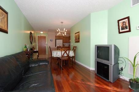 401 - 219 Fort York Blvd, Toronto, M5V1B1 | Image 2