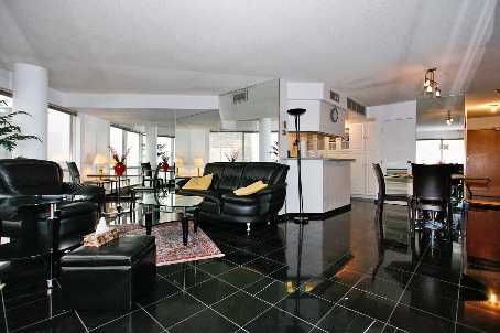 3303 - 1001 Bay St, Toronto, M5S3A6 | Image 2