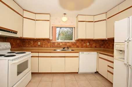 80 Kingslake Rd, Toronto, M2J3E5 | Image 3