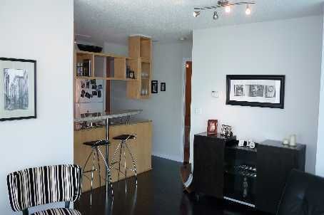 3210 - 397 Front St W, Toronto, M5V3S1 | Image 3