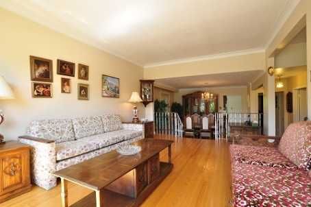 45 Greyhound Dr, Toronto, M2H1K2 | Image 2