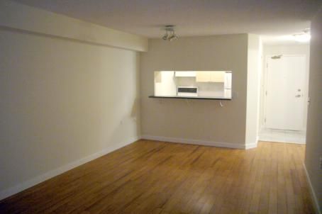 202 - 555 Wilson Heights Blvd, Toronto, M3H6B5 | Image 3