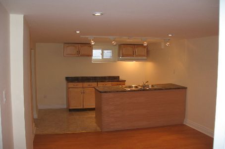 27 Lyndale Dr, Toronto, M2N2X9 | Image 2