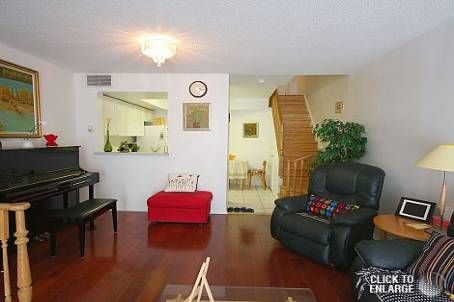 1530 - 28 Sommerset Way, Toronto, M2N6W7 | Image 3