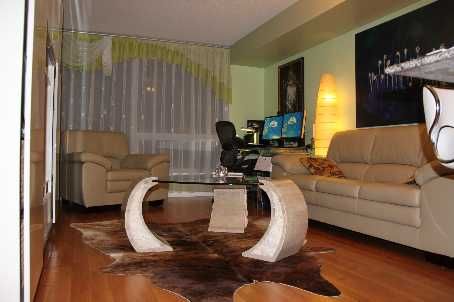 711 - 18 Valley Woods Rd, Toronto, M3A0A1 | Image 3