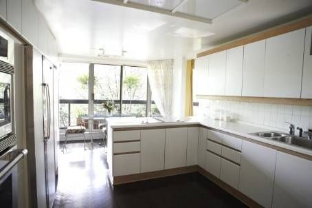 Room1