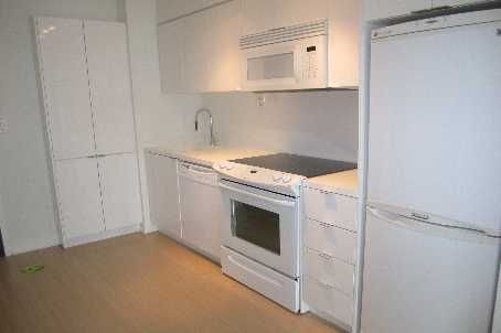 1103 - 15 Iceboat Terr, Toronto, M5V4B3 | Image 2