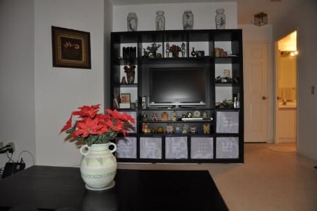 1106 - 7 Bishop Ave, Toronto, M2M4J4 | Image 3