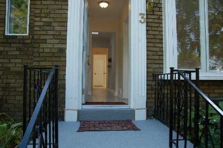 3 Kenrae Rd, Toronto, M4G1X9 | Image 2