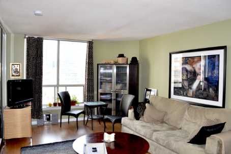 1105 - 44 St Joseph St, Toronto, M4Y2W4 | Image 2