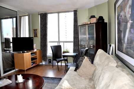 1105 - 44 St Joseph St, Toronto, M4Y2W4 | Image 3