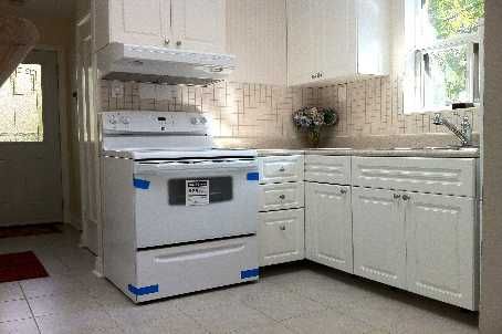 3 Kenrae Rd, Toronto, M4G1X9 | Image 3