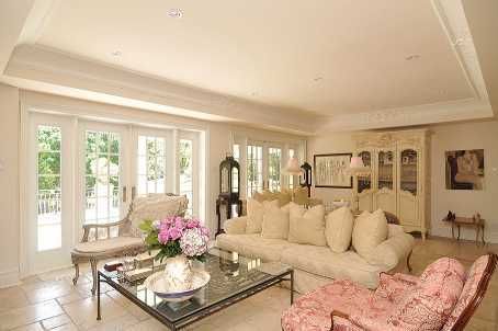 16 Brian Cliff Dr, Toronto, M3B2G2 | Image 3