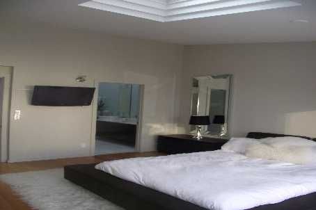 42 Berryman St, Toronto, M5R1M6 | Image 2