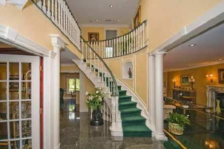 88 Old Colony Rd, Toronto, M2L2K2 | Image 2