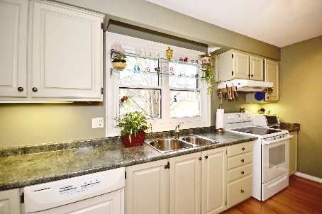 48 Michener Crt, Toronto, M6J3R6 | Image 2
