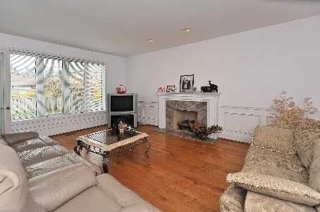 17 Averill Cres, Toronto, M2M2A8 | Image 3